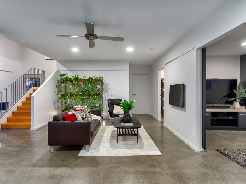 30 Dunedoo Street, Stafford QLD 4053