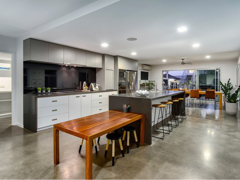 30 Dunedoo Street, Stafford QLD 4053