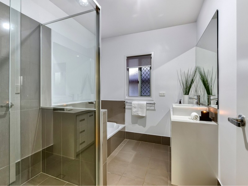 30 Dunedoo Street, Stafford QLD 4053