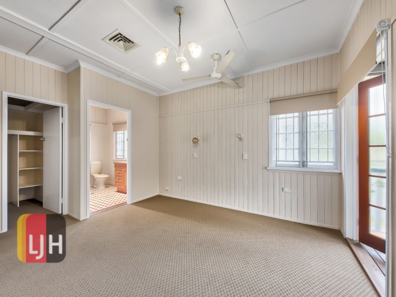 16 Cowan Street, Chermside QLD 4032