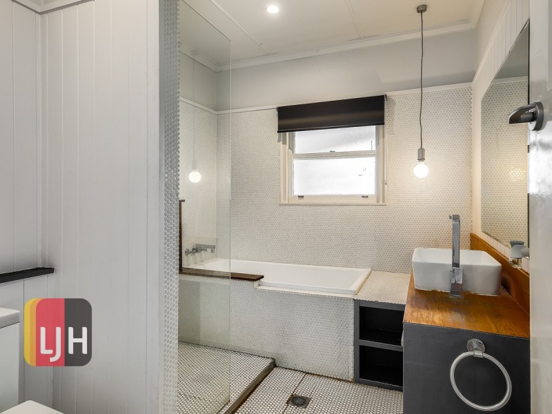 16 Willowie Street, Stafford QLD 4053