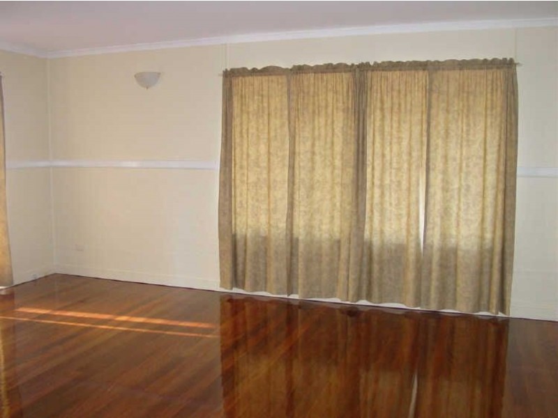 19 Oakey Street, Stafford Heights QLD 4053