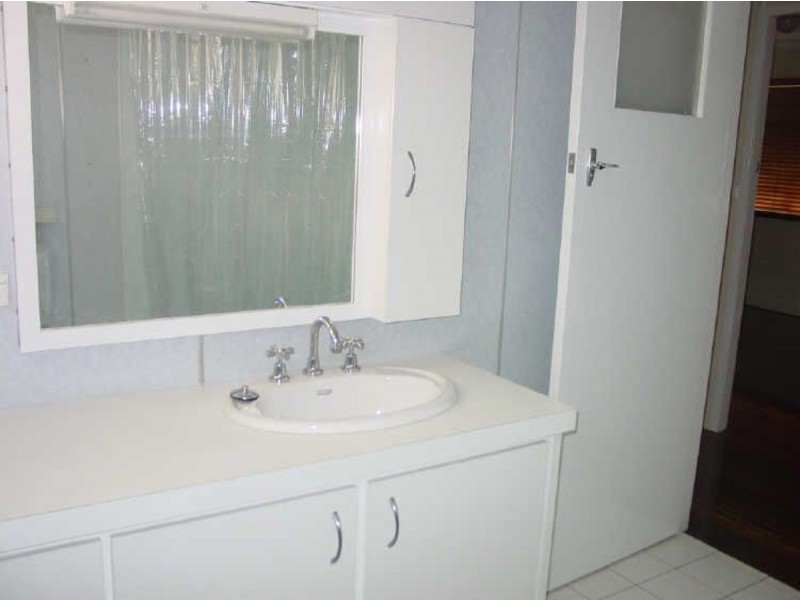 19 Oakey Street, Stafford Heights QLD 4053