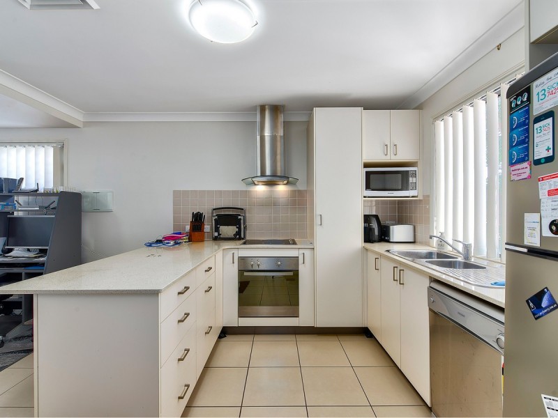 8/2 Battersby Street, Zillmere QLD 4034