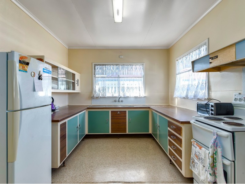 19 Sheehy Street, Stafford QLD 4053