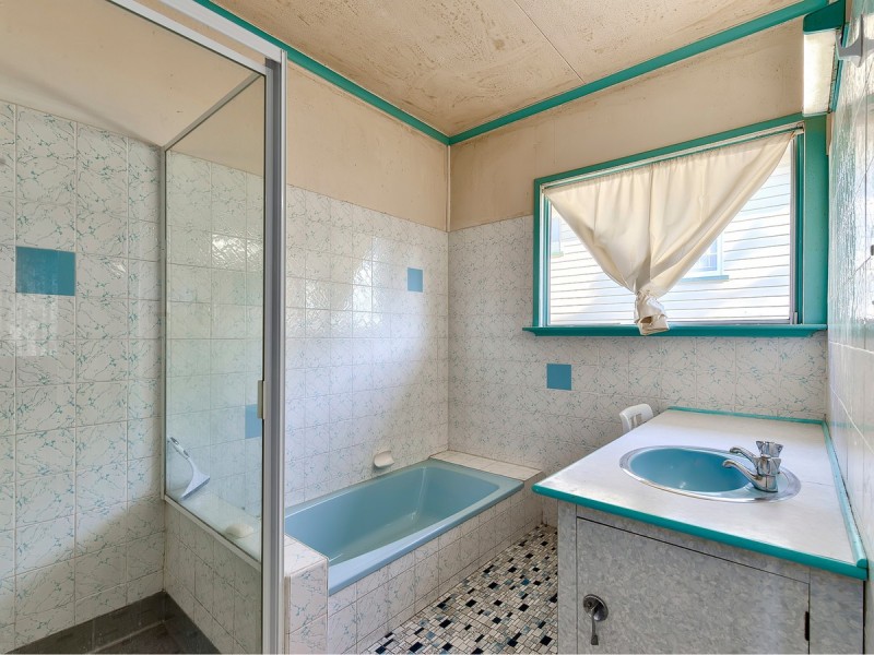 19 Sheehy Street, Stafford QLD 4053