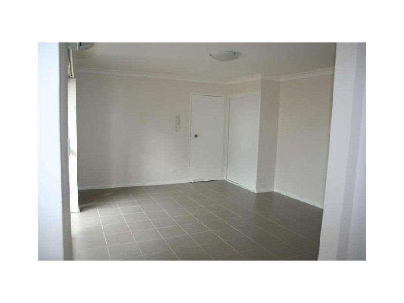 2/70 Hilltop Avenue, Chermside QLD 4032