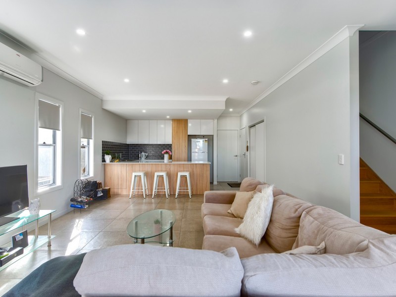 3/4 Emerald Street, Kedron QLD 4031