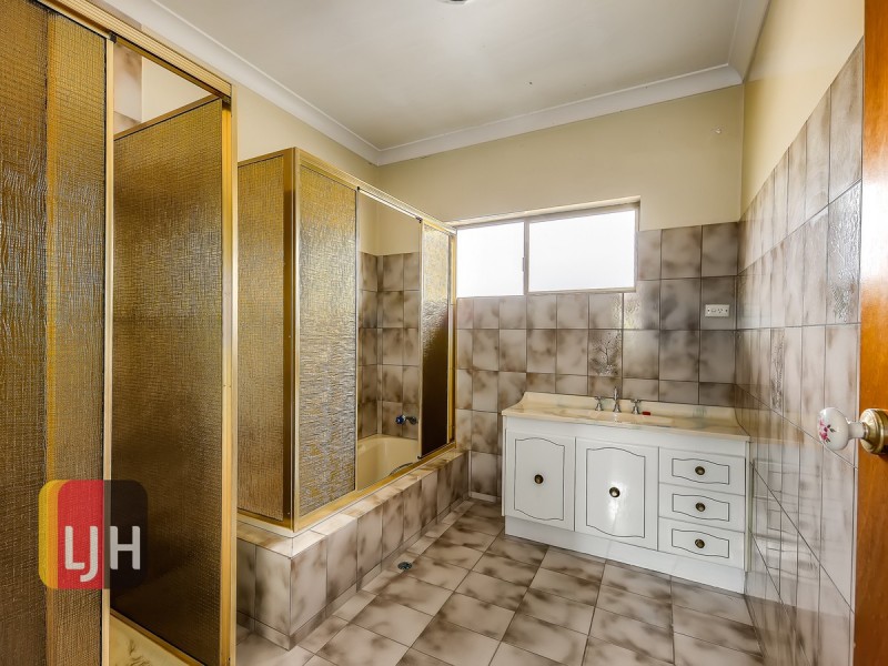 669 South Pine Road, Everton Park QLD 4053