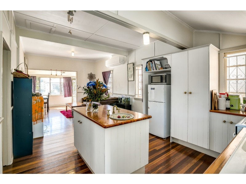 24 Broughton Road, Kedron QLD 4031