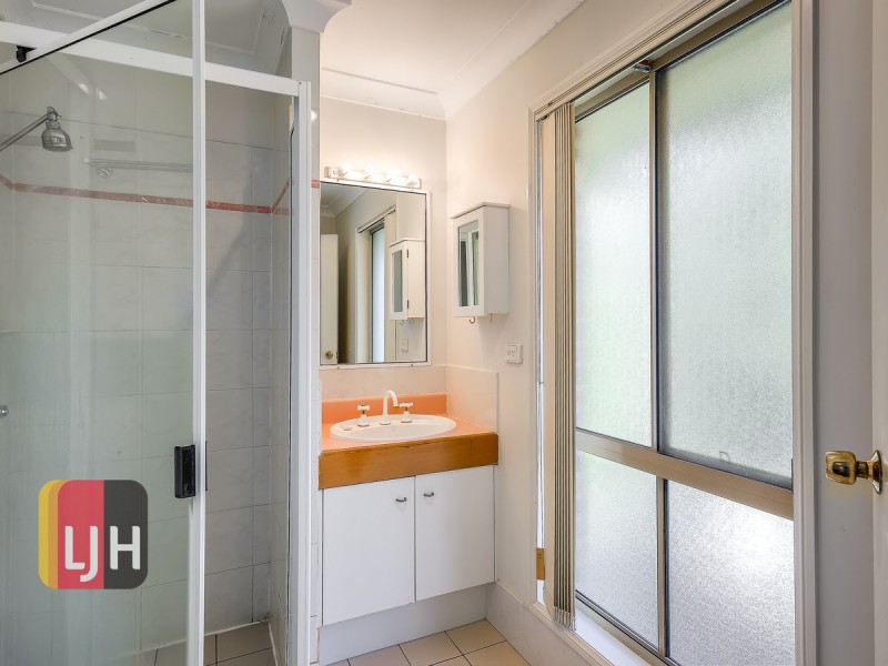 2/158 Butterfield Street, Herston QLD 4006