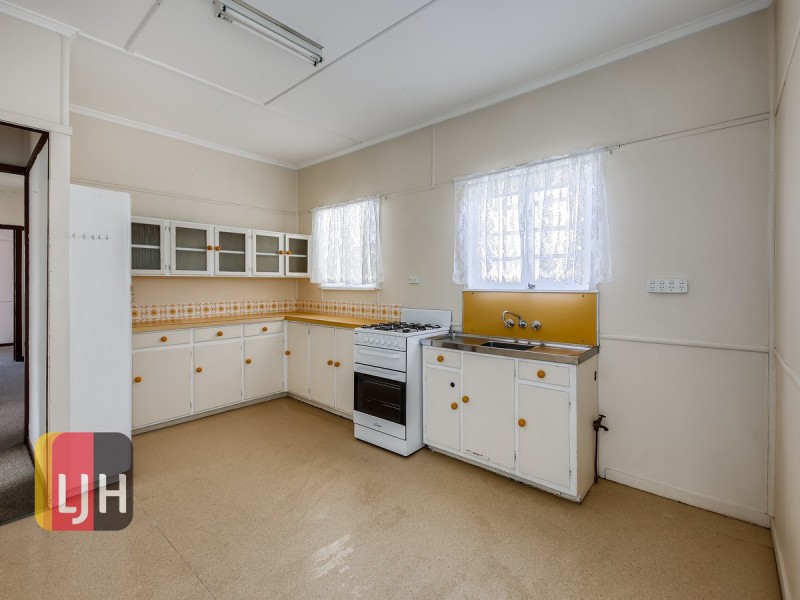 31 Reuben Street, Stafford QLD 4053