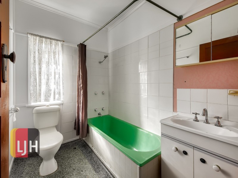 31 Reuben Street, Stafford QLD 4053