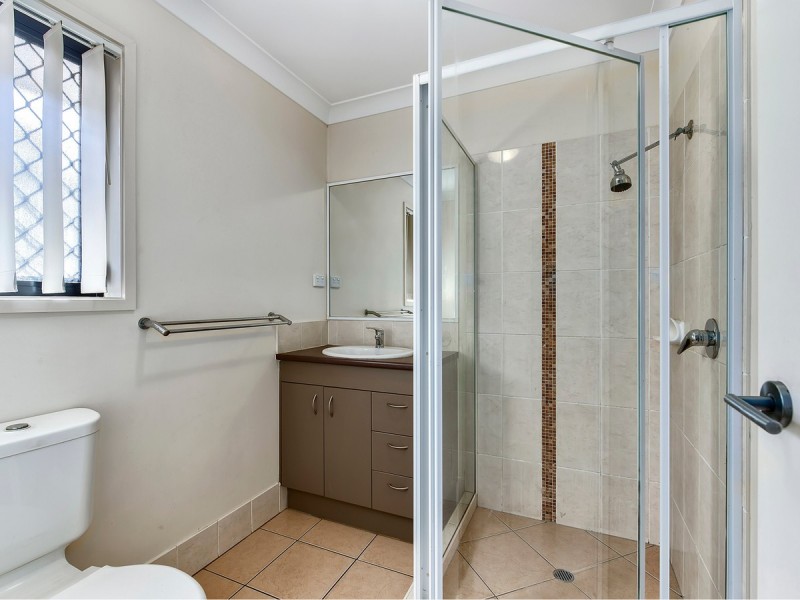 17a Diane Parade, Kallangur QLD 4503