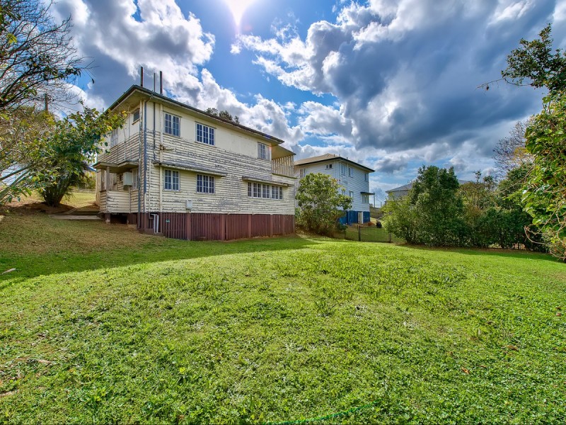 32 Winnam Street, Stafford QLD 4053