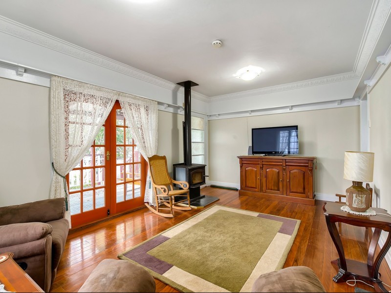 21 Dunedoo Street, Stafford QLD 4053