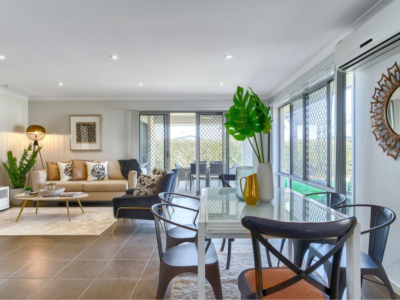 15 Pallas Parade, Warner QLD 4500