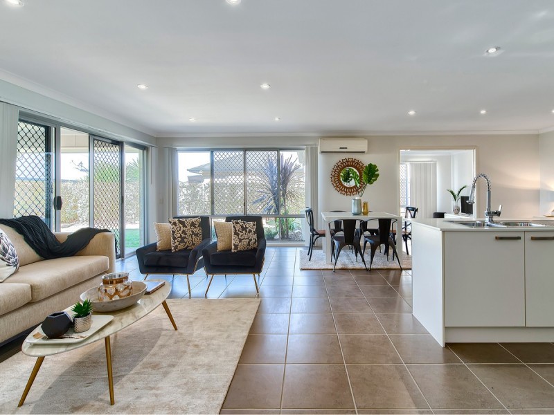 15 Pallas Parade, Warner QLD 4500
