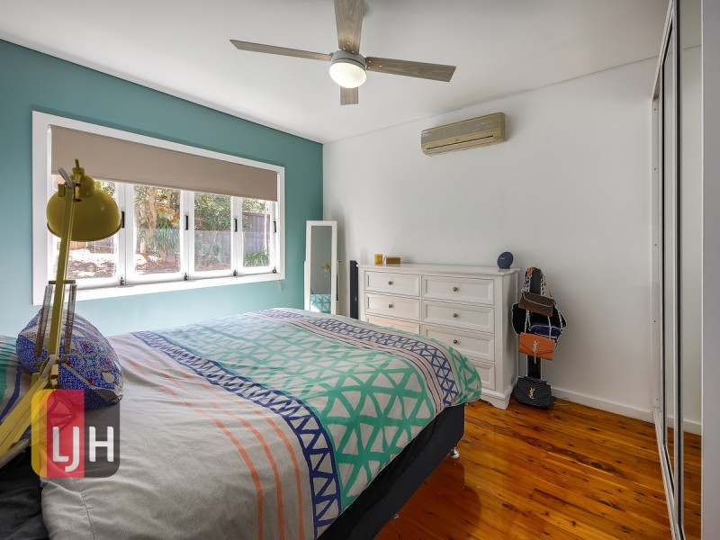 18 Wilgarning Street, Stafford Heights QLD 4053