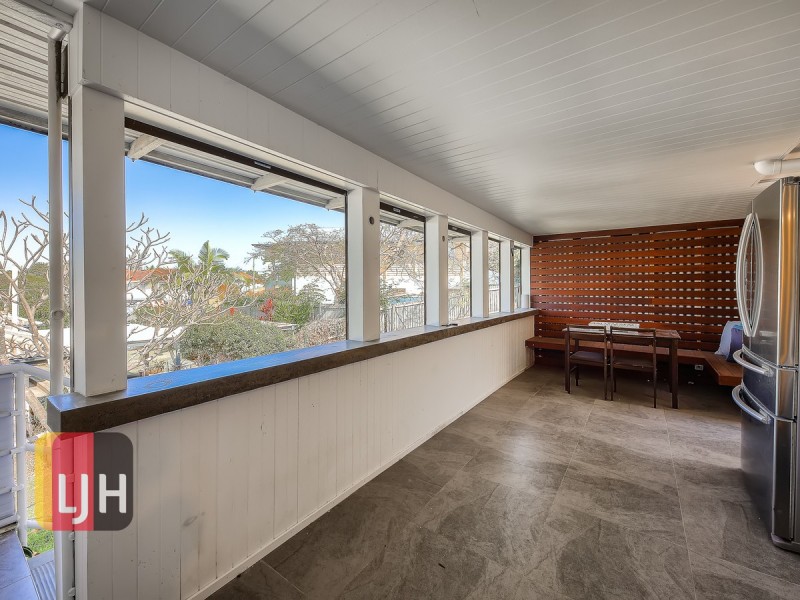 18 Wilgarning Street, Stafford Heights QLD 4053