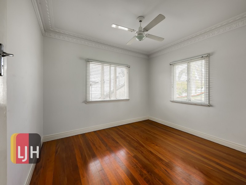 94 Gordon Parade, Everton Park QLD 4053