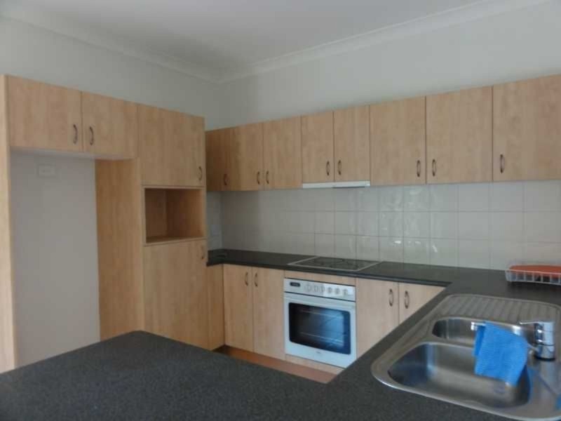 2/106 Broughton Road, Kedron QLD 4031