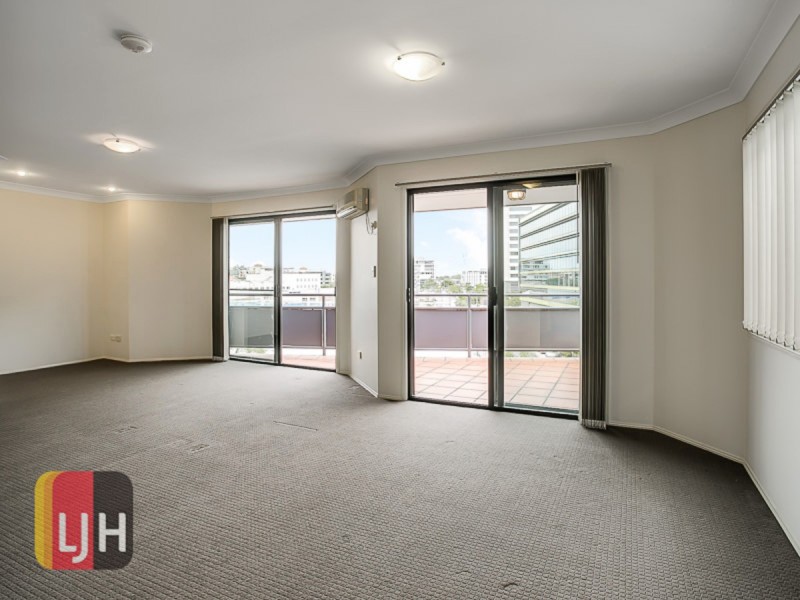 17/4 Cowlishaw Street, Bowen Hills QLD 4006