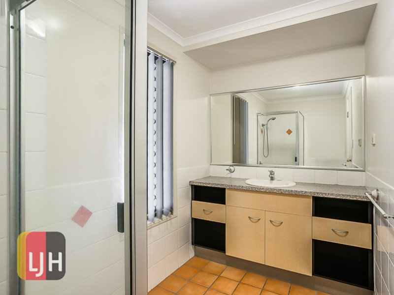 17/4 Cowlishaw Street, Bowen Hills QLD 4006