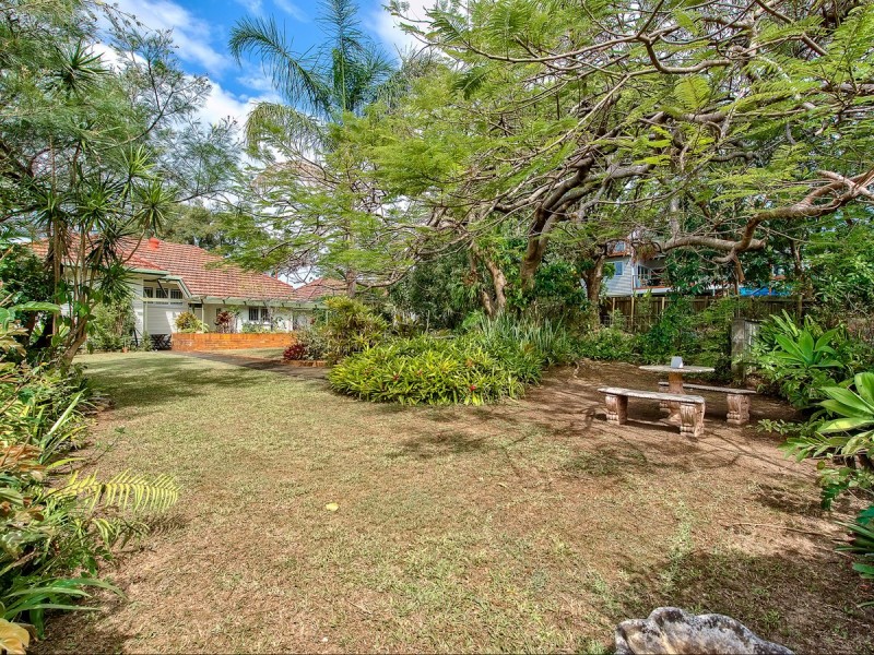 8 Mumbil Street, Stafford Heights QLD 4053