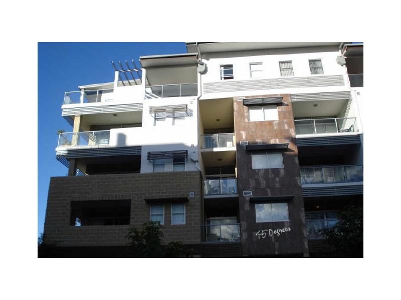 2/45 Playfield St, Chermside QLD 4032