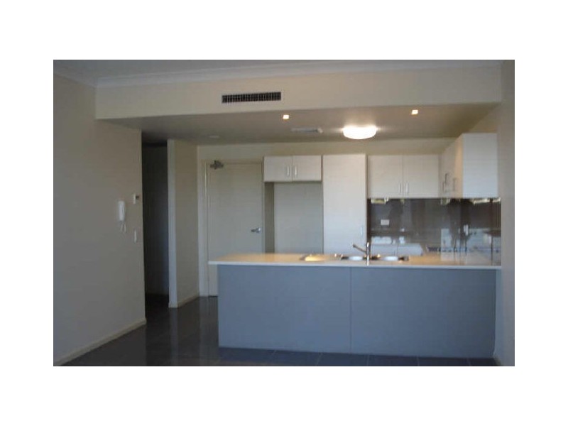 2/45 Playfield St, Chermside QLD 4032