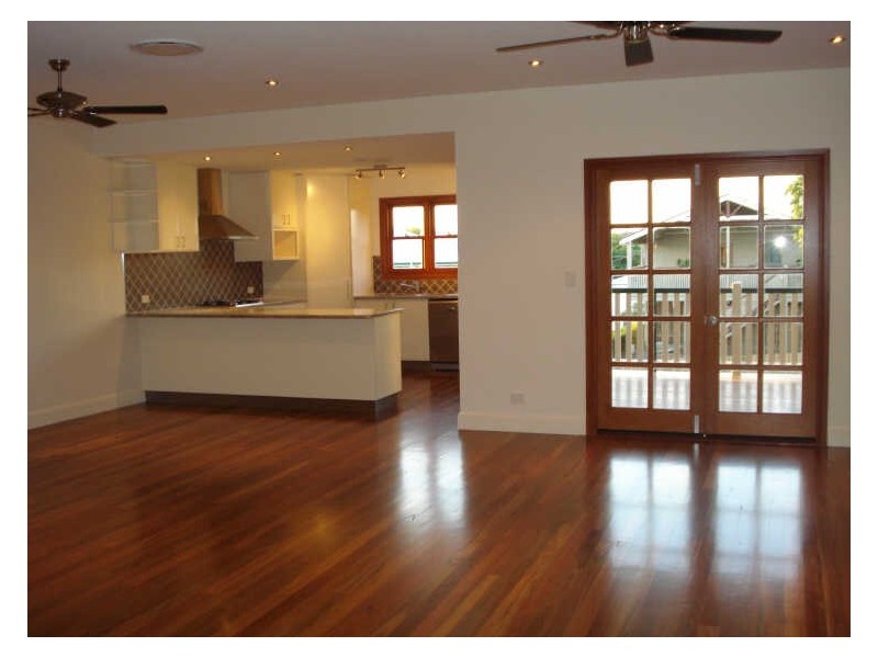 10 Eleventh Avenue, Kedron QLD 4031