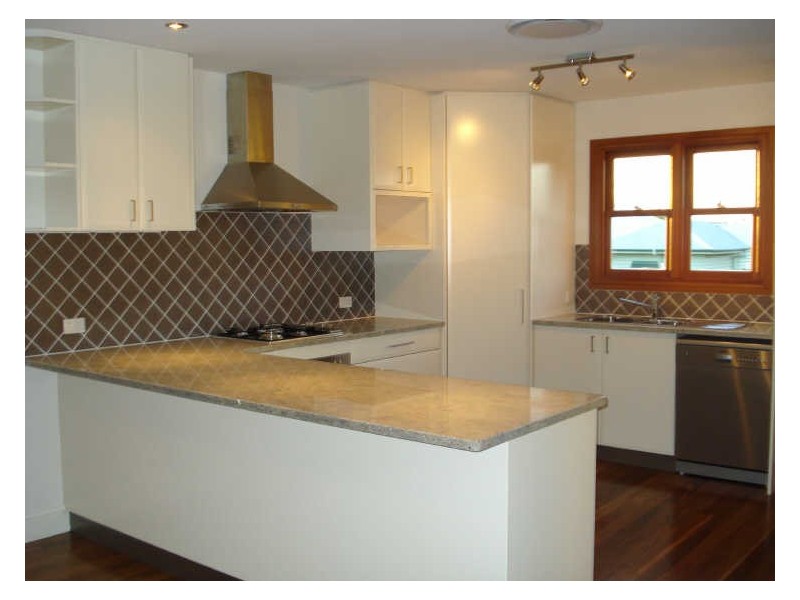 10 Eleventh Avenue, Kedron QLD 4031