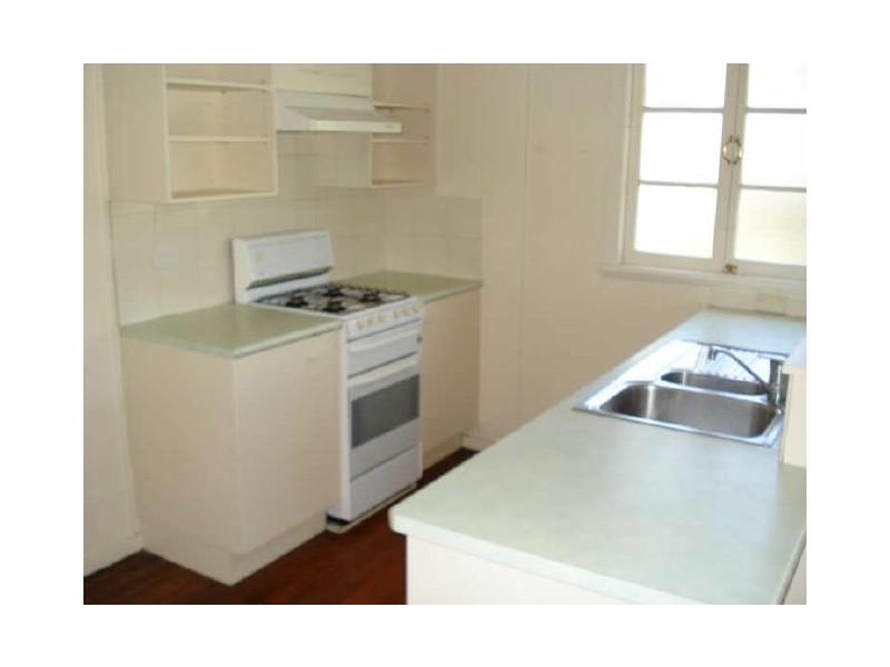 27 Nevitt Street, Stafford QLD 4053