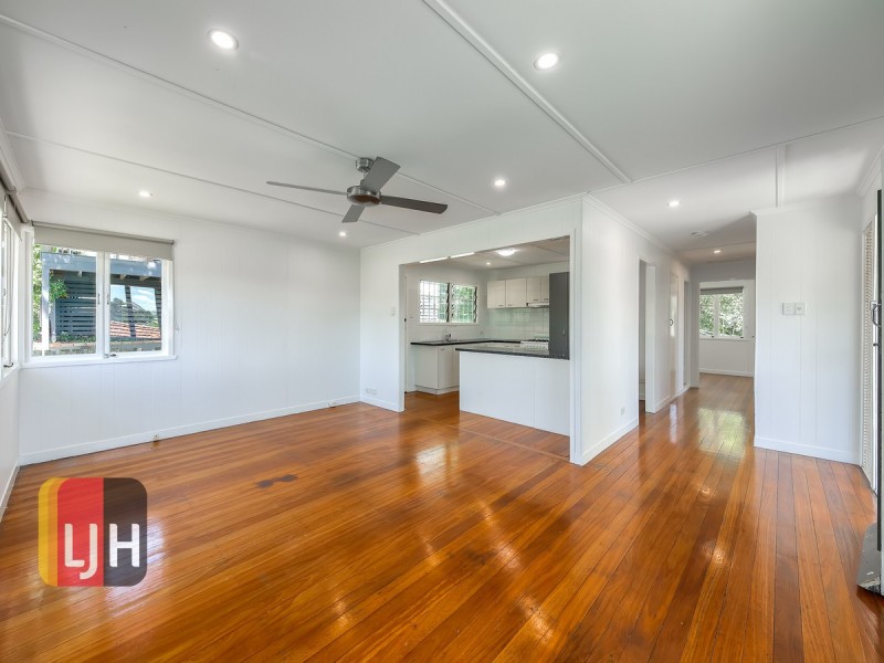 318 Kitchener Road, Stafford Heights QLD 4053