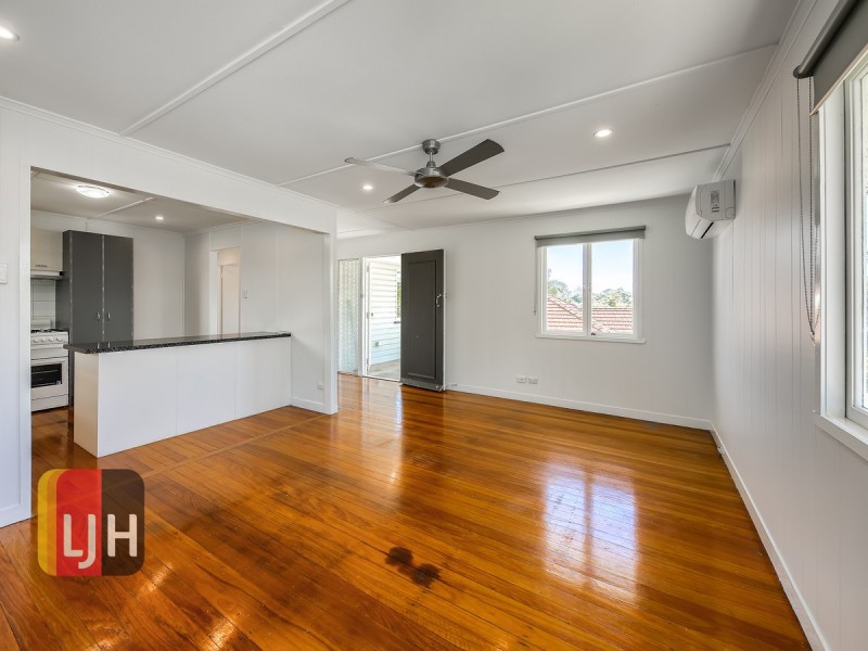 318 Kitchener Road, Stafford Heights QLD 4053