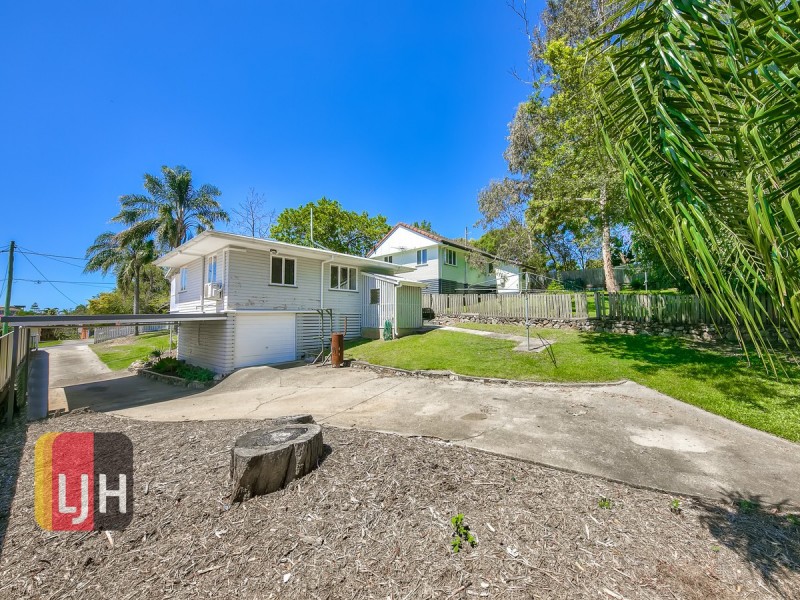 318 Kitchener Road, Stafford Heights QLD 4053