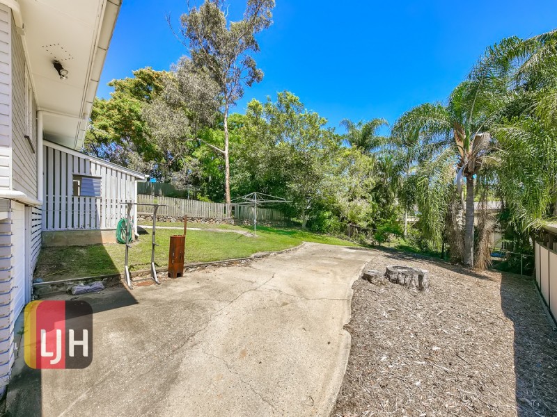 318 Kitchener Road, Stafford Heights QLD 4053