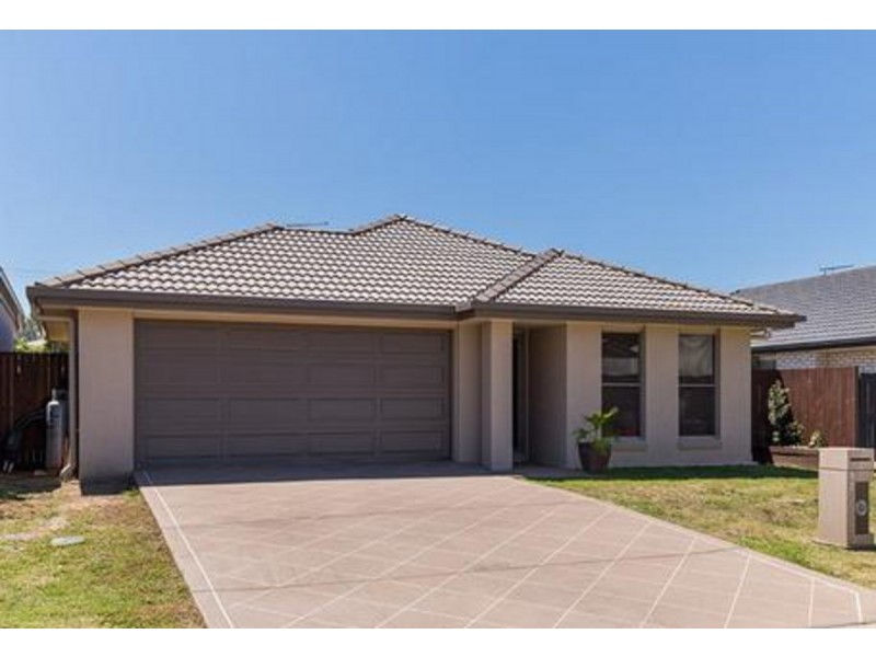 32 Lyrebird Crescent, Upper Kedron QLD 4055