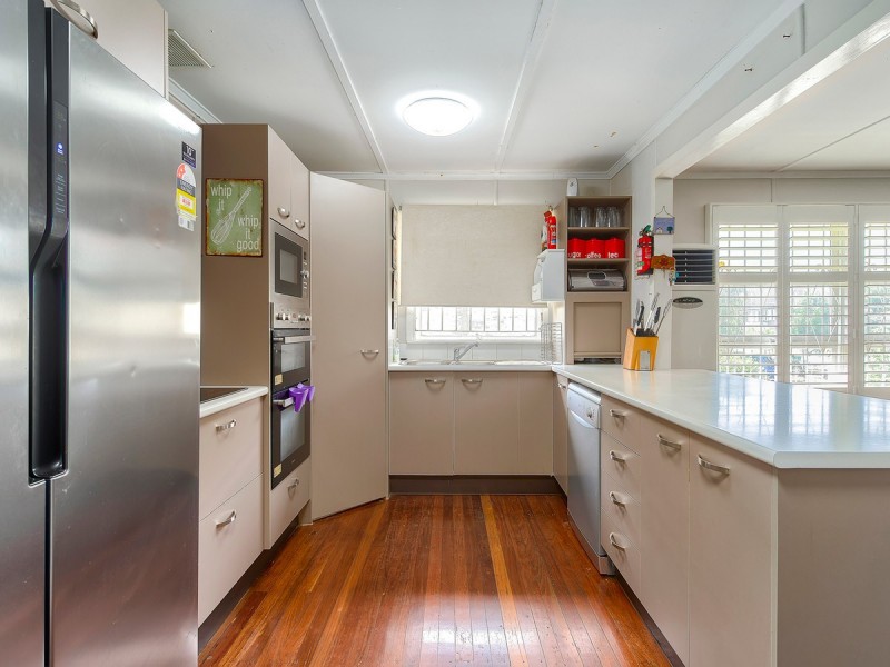 42 Fogarty Street, Stafford QLD 4053