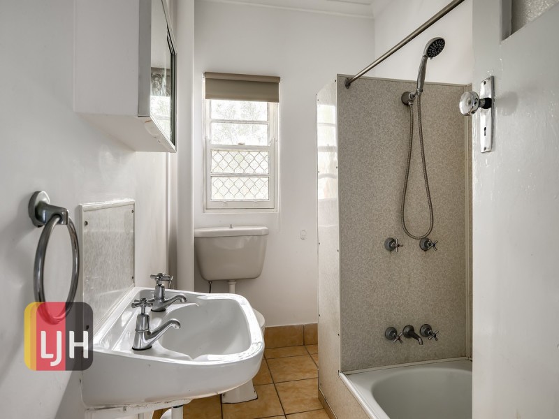 4 Valdora Lane, Stafford QLD 4053