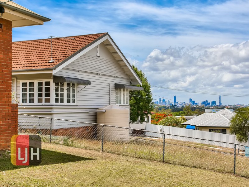 4 Valdora Lane, Stafford QLD 4053