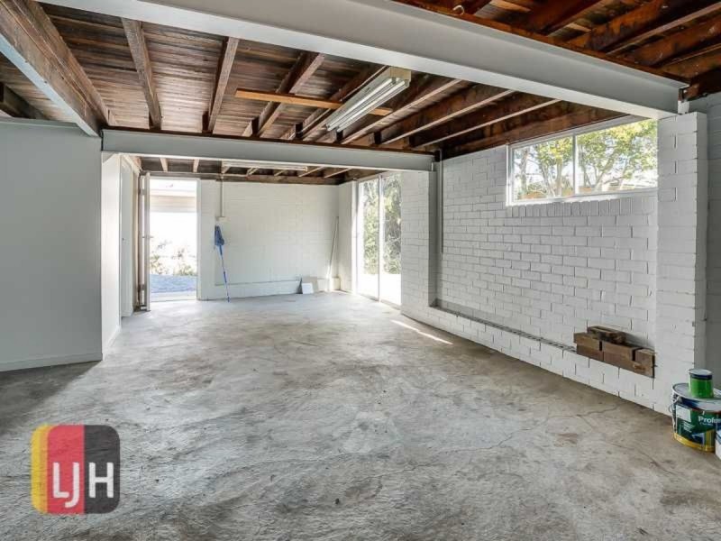 18 Gearside Street, Everton Park QLD 4053