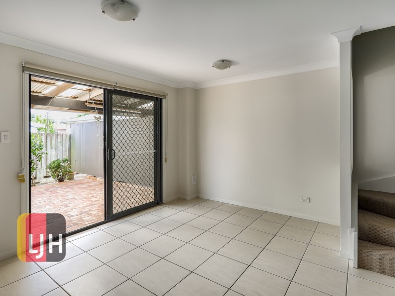 2/11 Cowan Street, Chermside QLD 4032