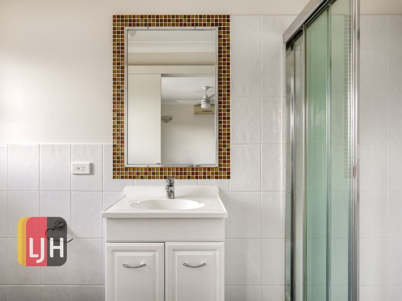 2/11 Cowan Street, Chermside QLD 4032