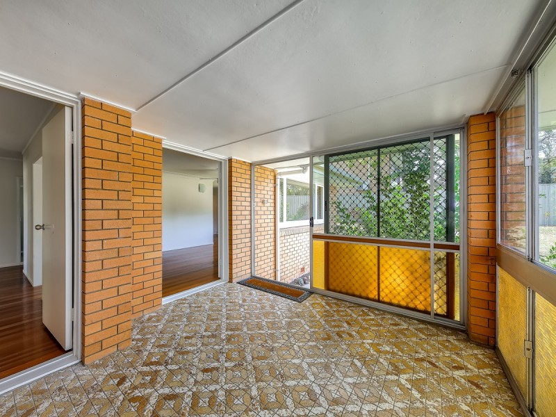 25 Doulton Street, Stafford Heights QLD 4053