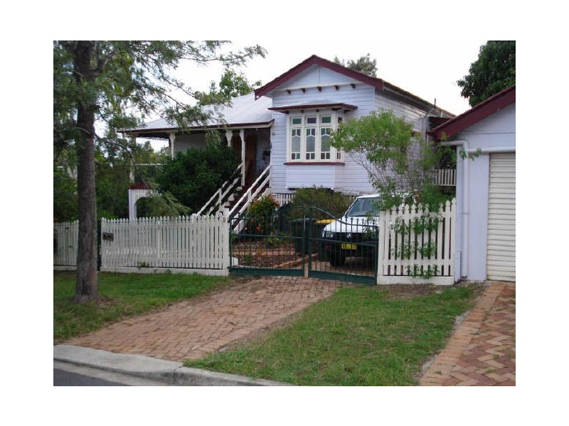 2 Howard Street, Gaythorne QLD 4051