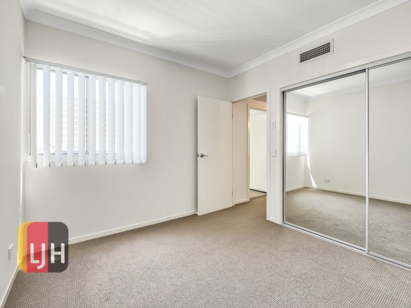 71/51 Playfield Street, Chermside QLD 4032