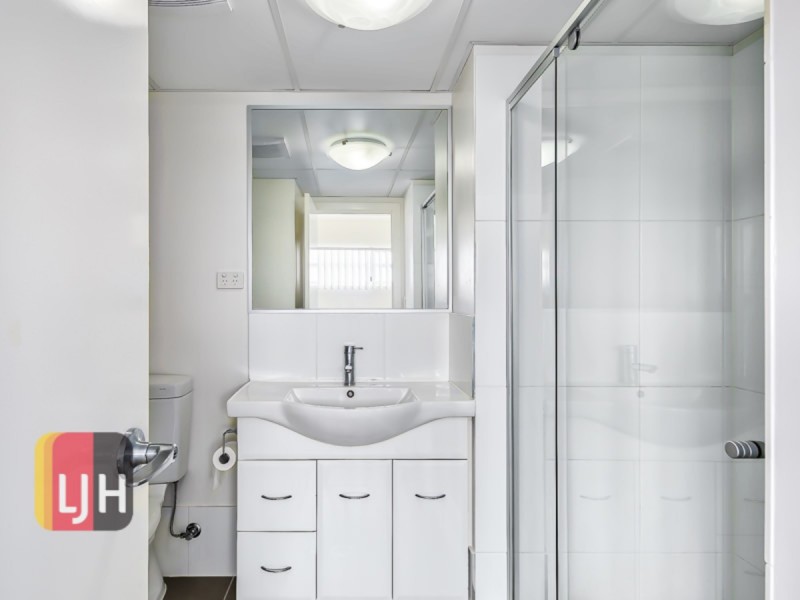 71/51 Playfield Street, Chermside QLD 4032