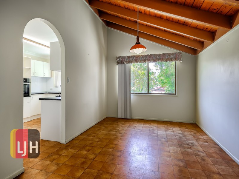 5 Hagman Street, Stafford Heights QLD 4053